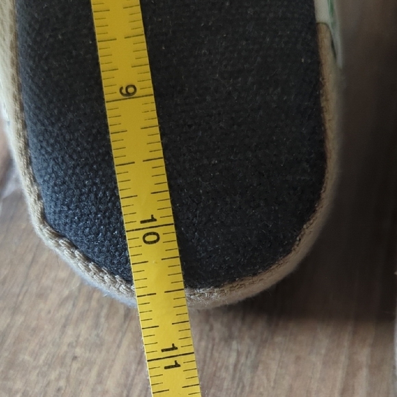 Kyrgies Slippers Bishkek Kicks - Picture 9 of 11